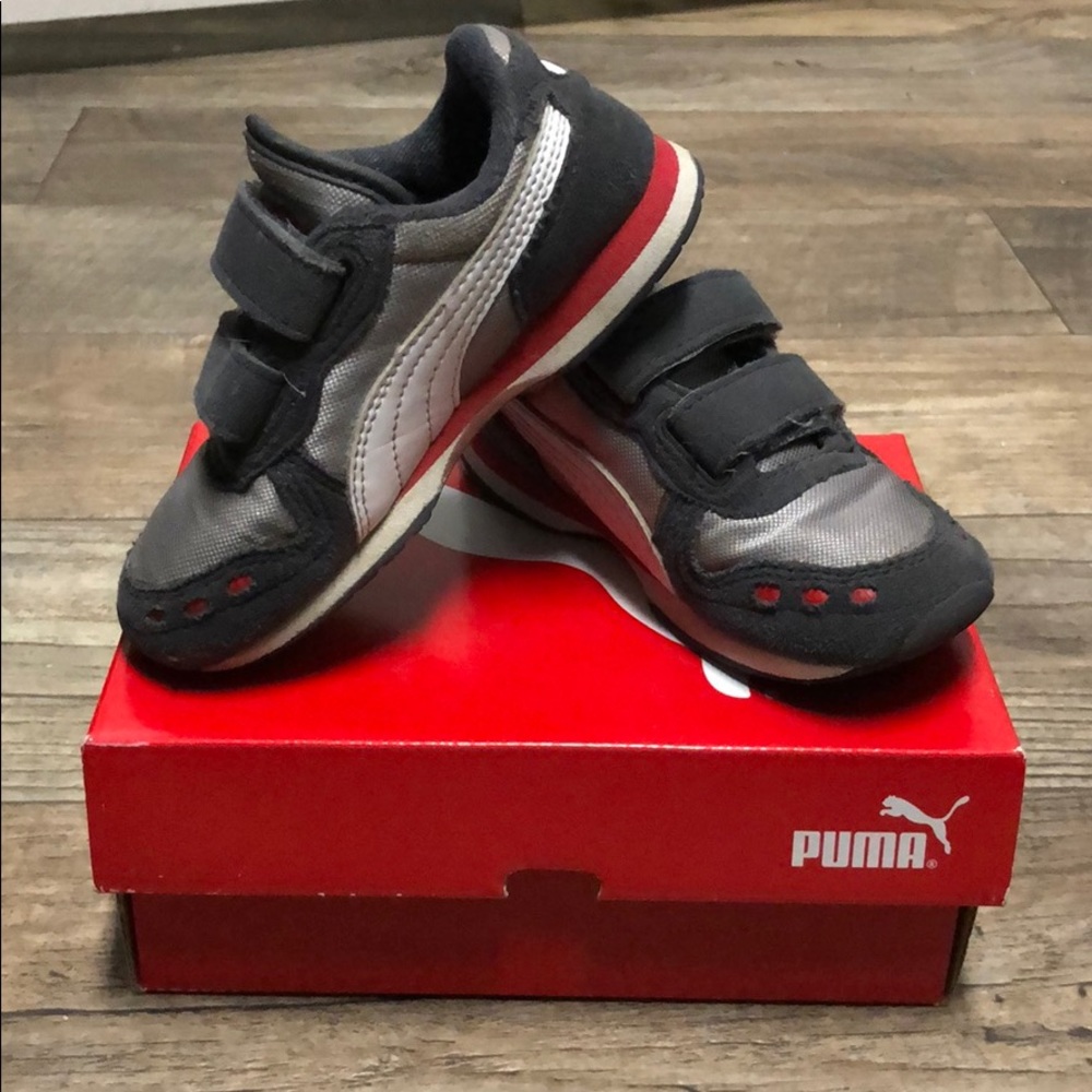 Puma tennis shoes